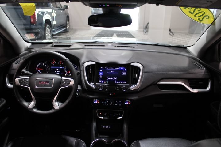 Used 2024 GMC Terrain SLT w/ Tech Package AWD/4WD image 2
