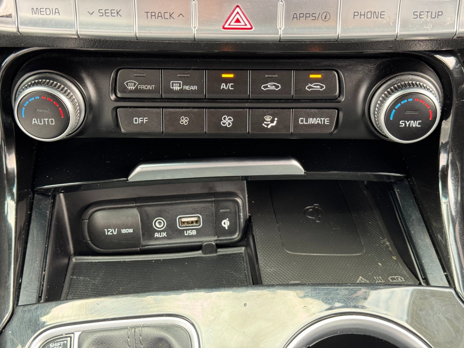 Used 2020 Kia Stinger GT-Line image 25