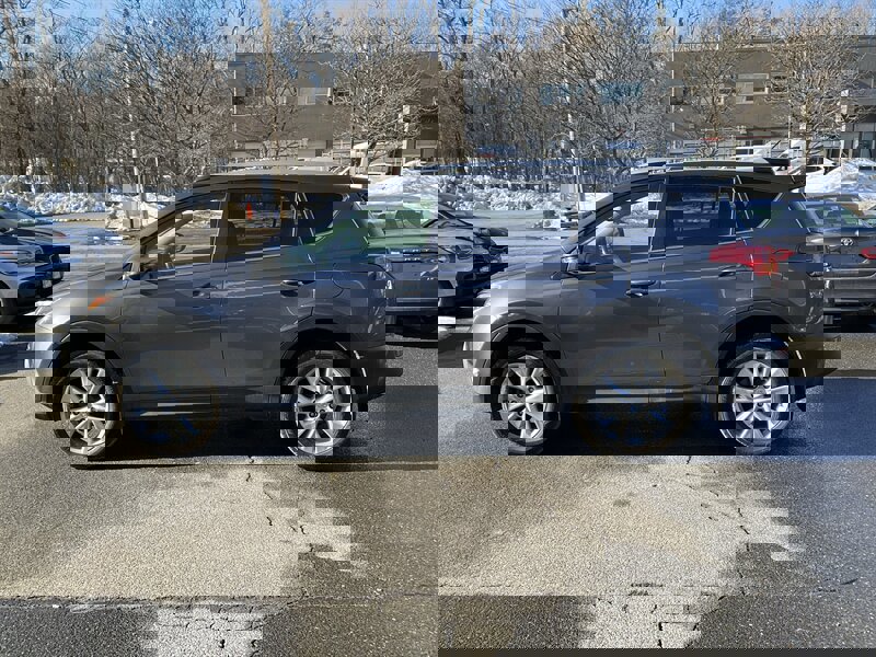 Used 2014 Toyota RAV4 Limited w/ Technology Package image 8