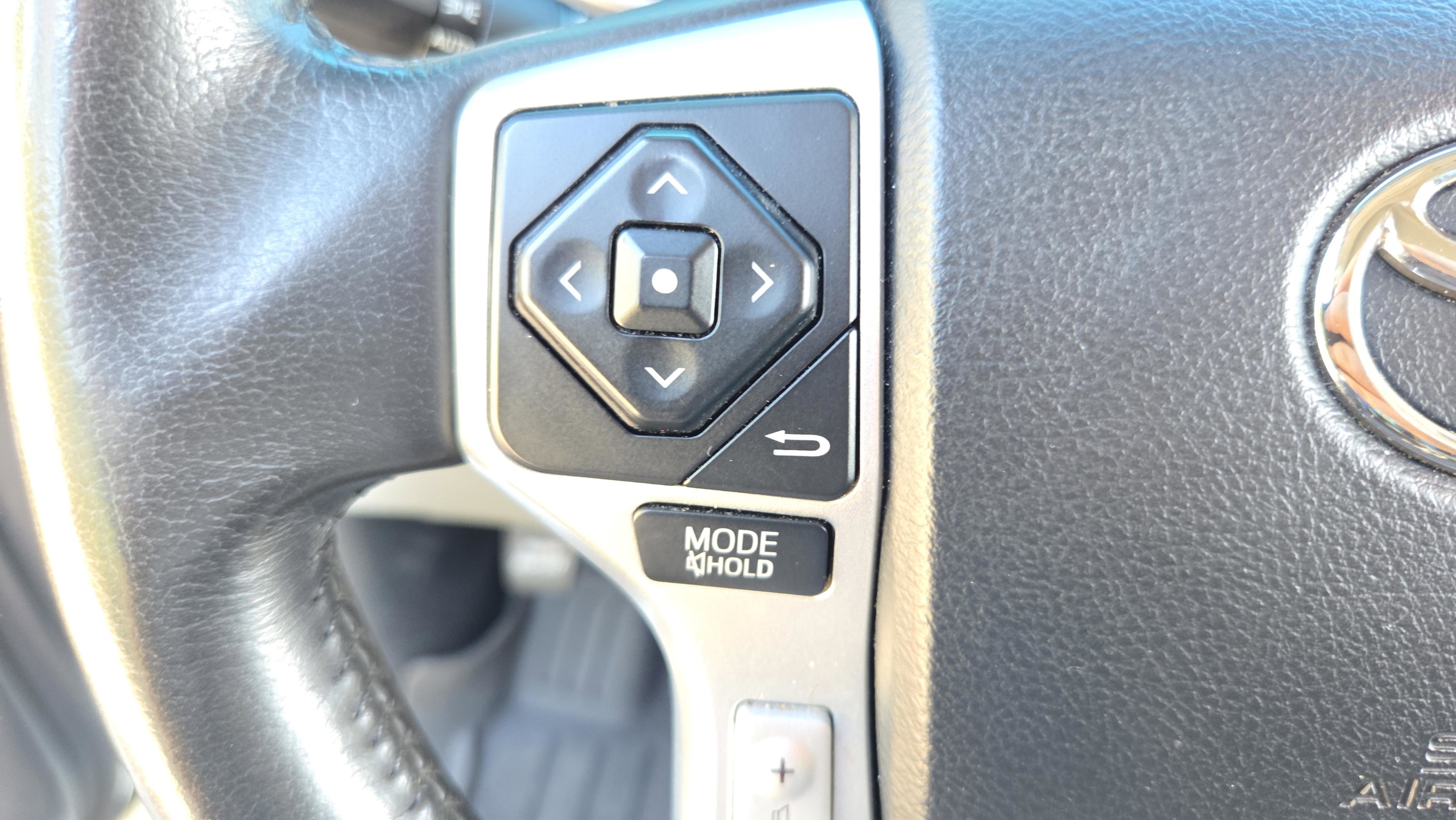 Used 2017 Toyota Sequoia Platinum image 30