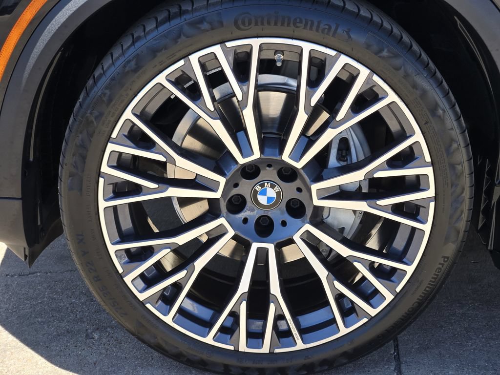 Used 2025 BMW X5 xDrive40i w/ Climate Comfort Package AWD/4WD image 16