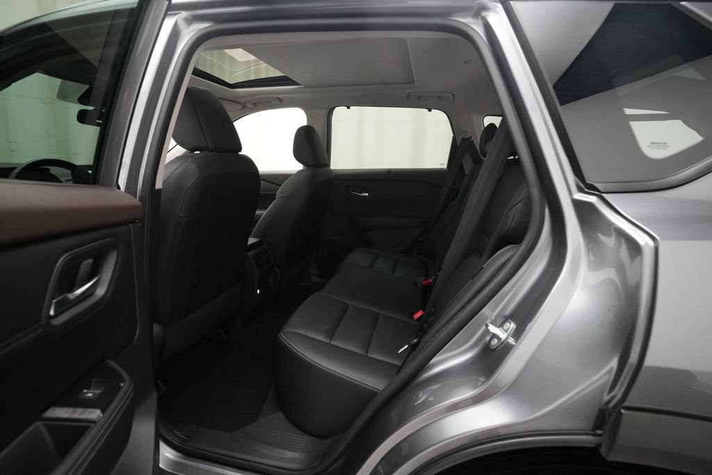 Certified 2023 Nissan Rogue SL w/ SL Premium Package AWD/4WD image 16