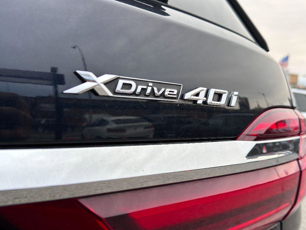 Used 2020 BMW X7 xDrive40i w/ M Sport Package image 9