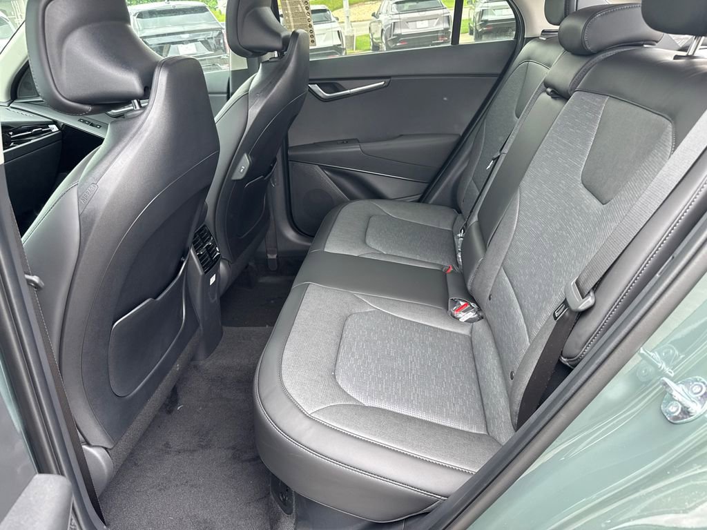 New 2025 Kia Niro SX Touring image 20