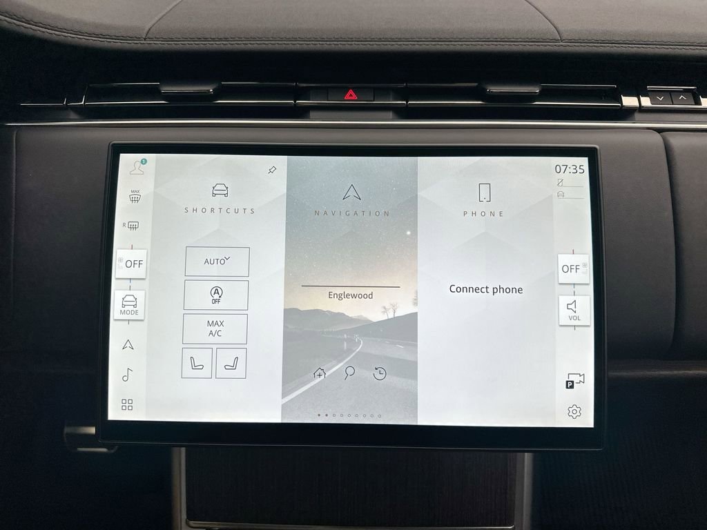 New 2026 Land Rover Range Rover Long Wheelbase SE image 13