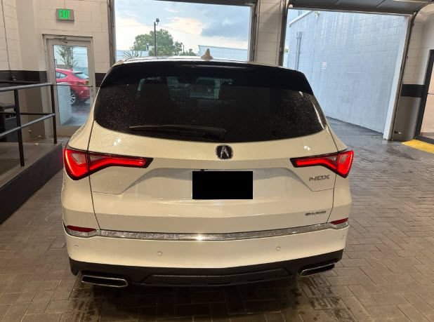 Used 2022 Acura MDX SH-AWD w/ Technology Package image 5