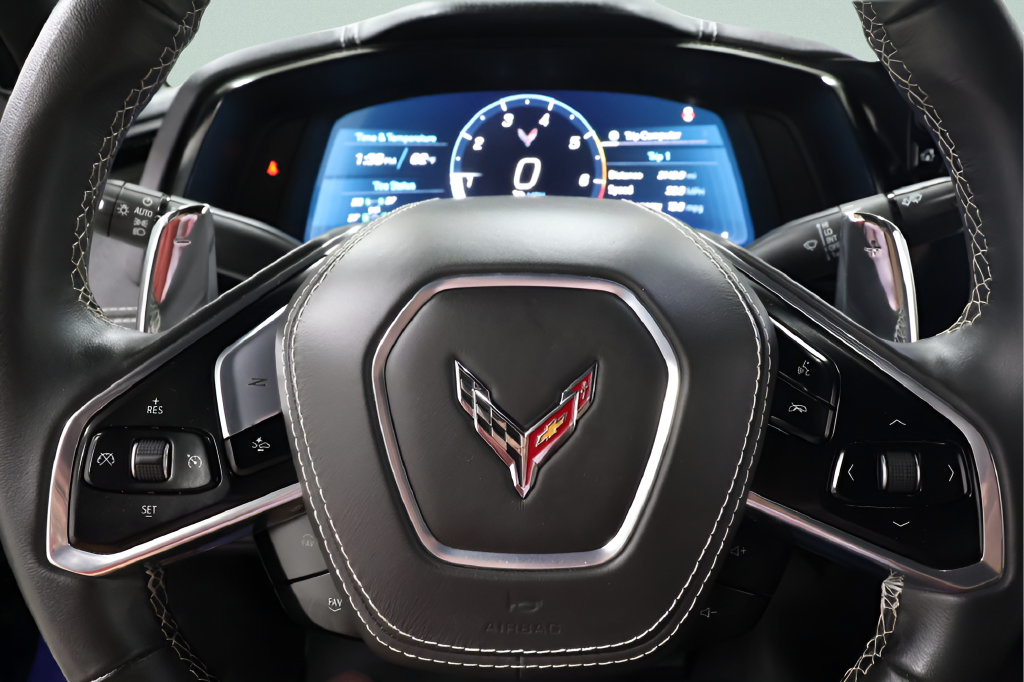 Used 2025 Chevrolet Corvette Stingray Coupe w/ 1LT RWD image 12