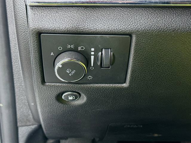 Used 2020 Jeep Grand Cherokee Limited image 10