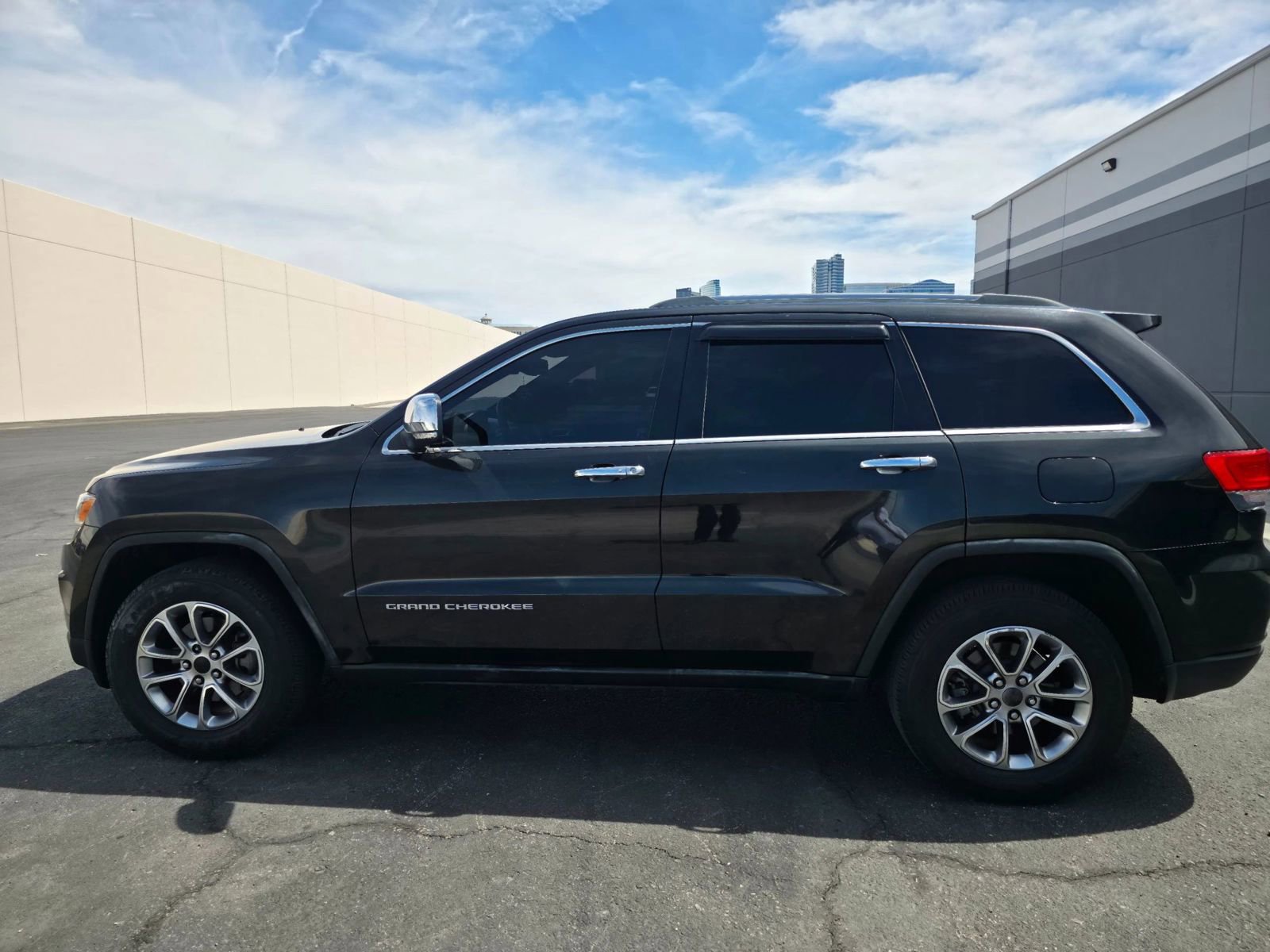 Used 2014 Jeep Grand Cherokee Limited RWD image 4