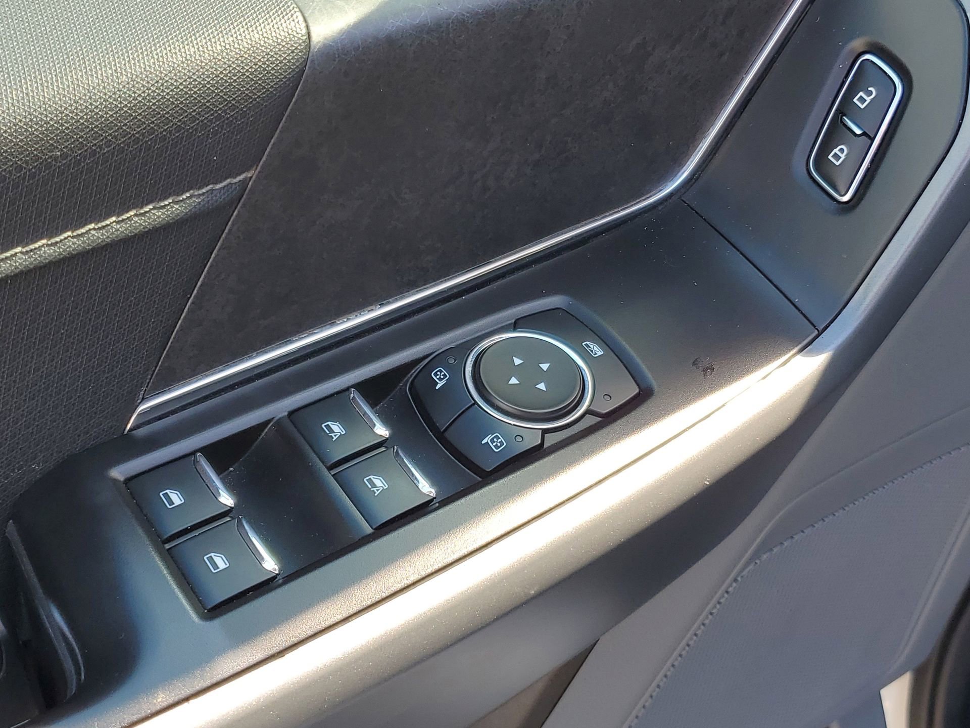 Used 2024 Ford F150 XLT w/ Mobile Office Package image 17