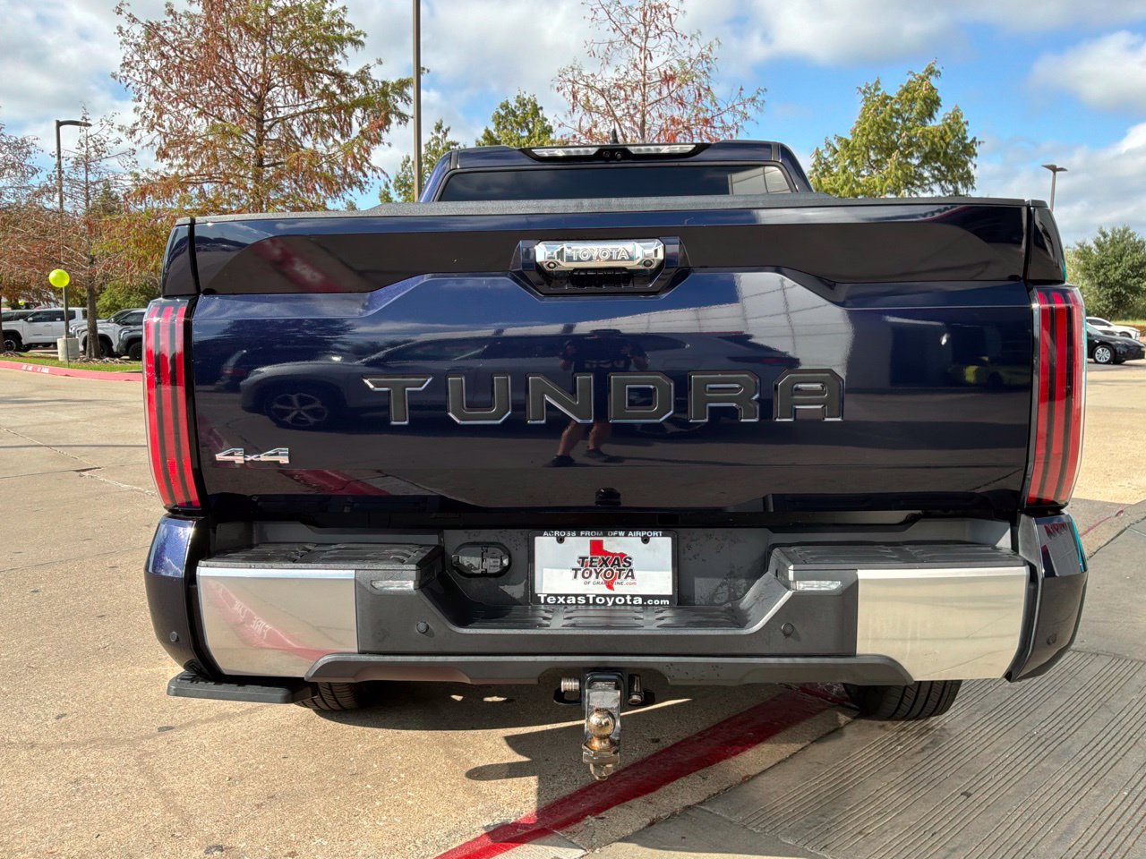 Used 2023 Toyota Tundra Limited AWD/4WD image 7