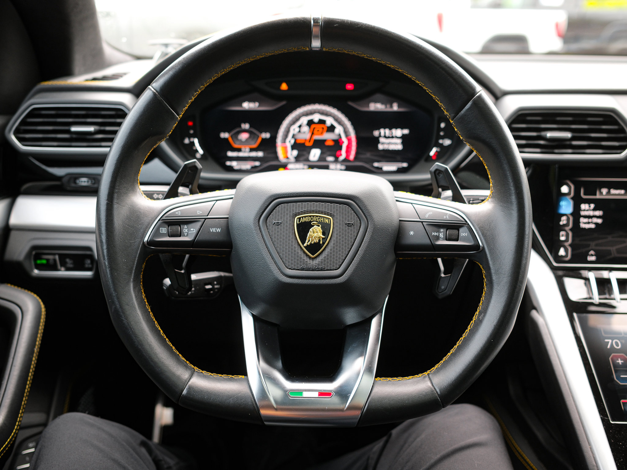 Used 2020 Lamborghini Urus AWD/4WD image 18
