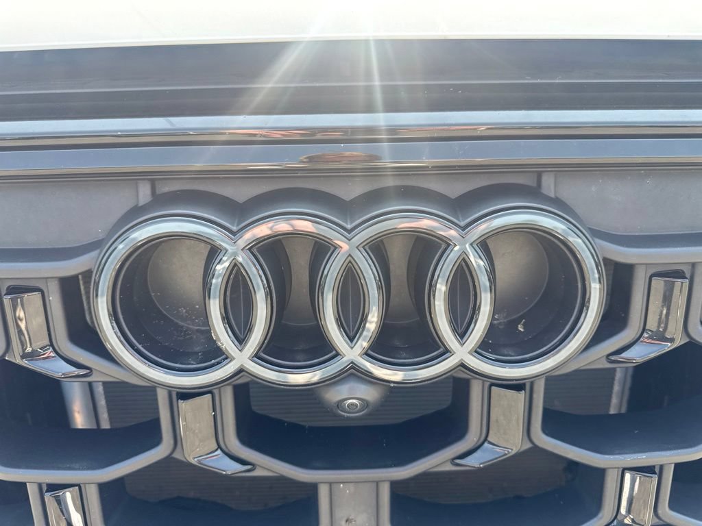 Used 2025 Audi Q8 Prestige AWD/4WD image 26