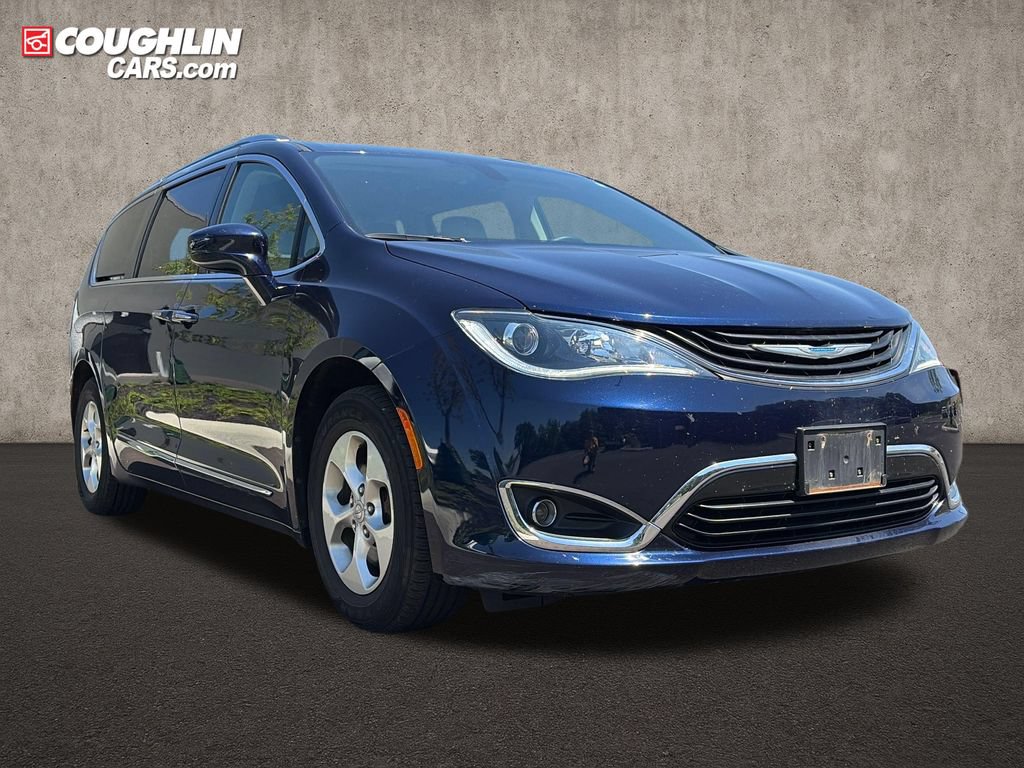 Used 2018 Chrysler Pacifica Touring-L