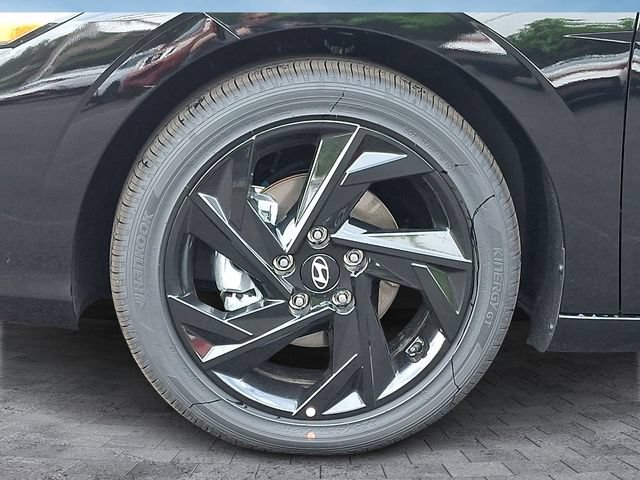 New 2026 Hyundai Elantra SEL Sport FWD image 5