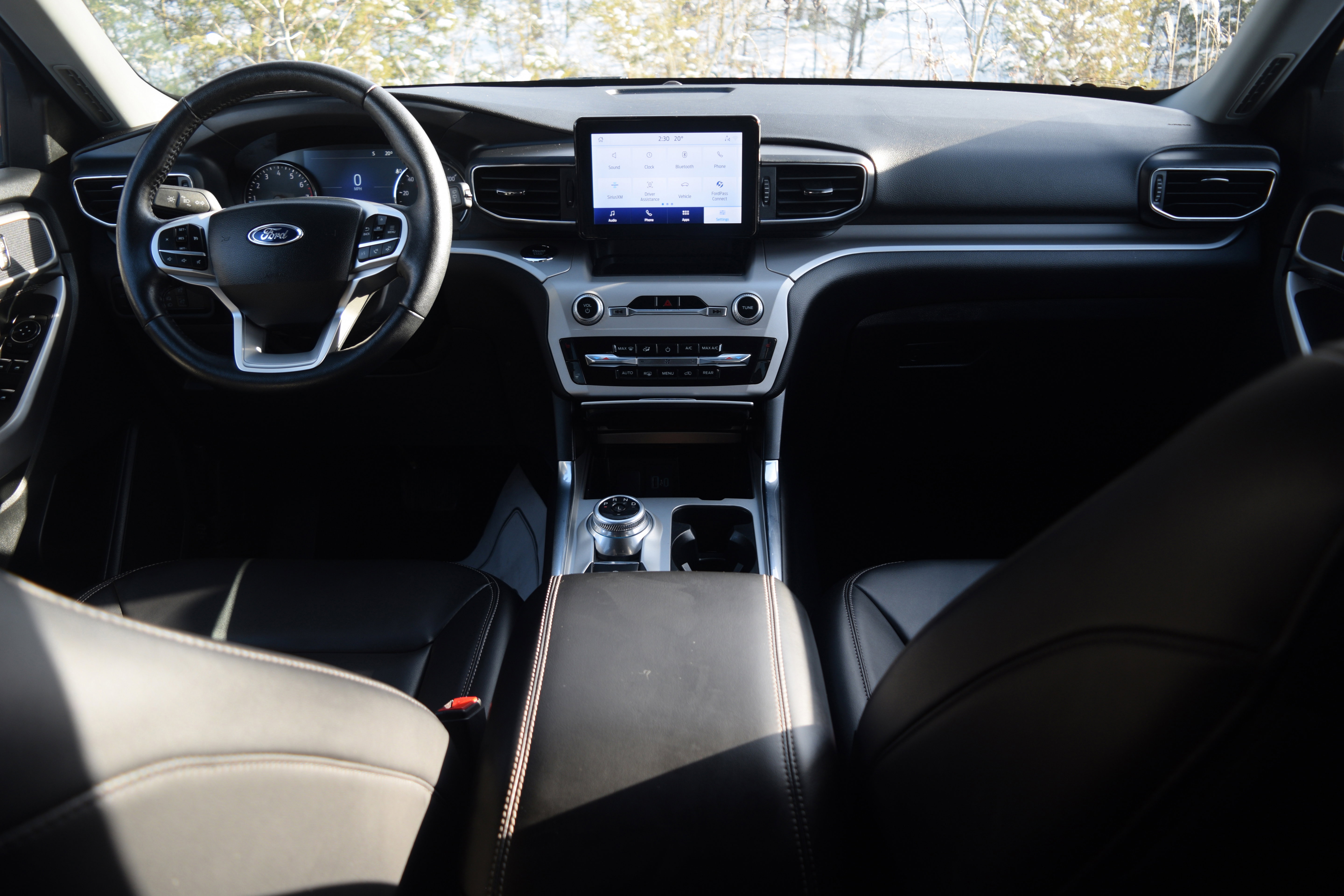 Used 2023 Ford Explorer XLT w/ Equipment Group 202A image 8