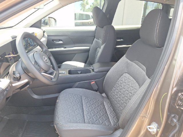 New 2026 Nissan Kicks SV w/ SV Premium Package FWD image 9