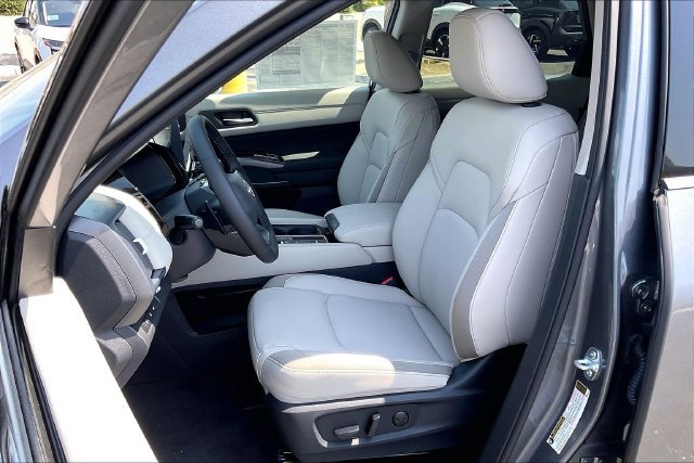 New 2026 Nissan Pathfinder SL w/ Cargo Package FWD image 7