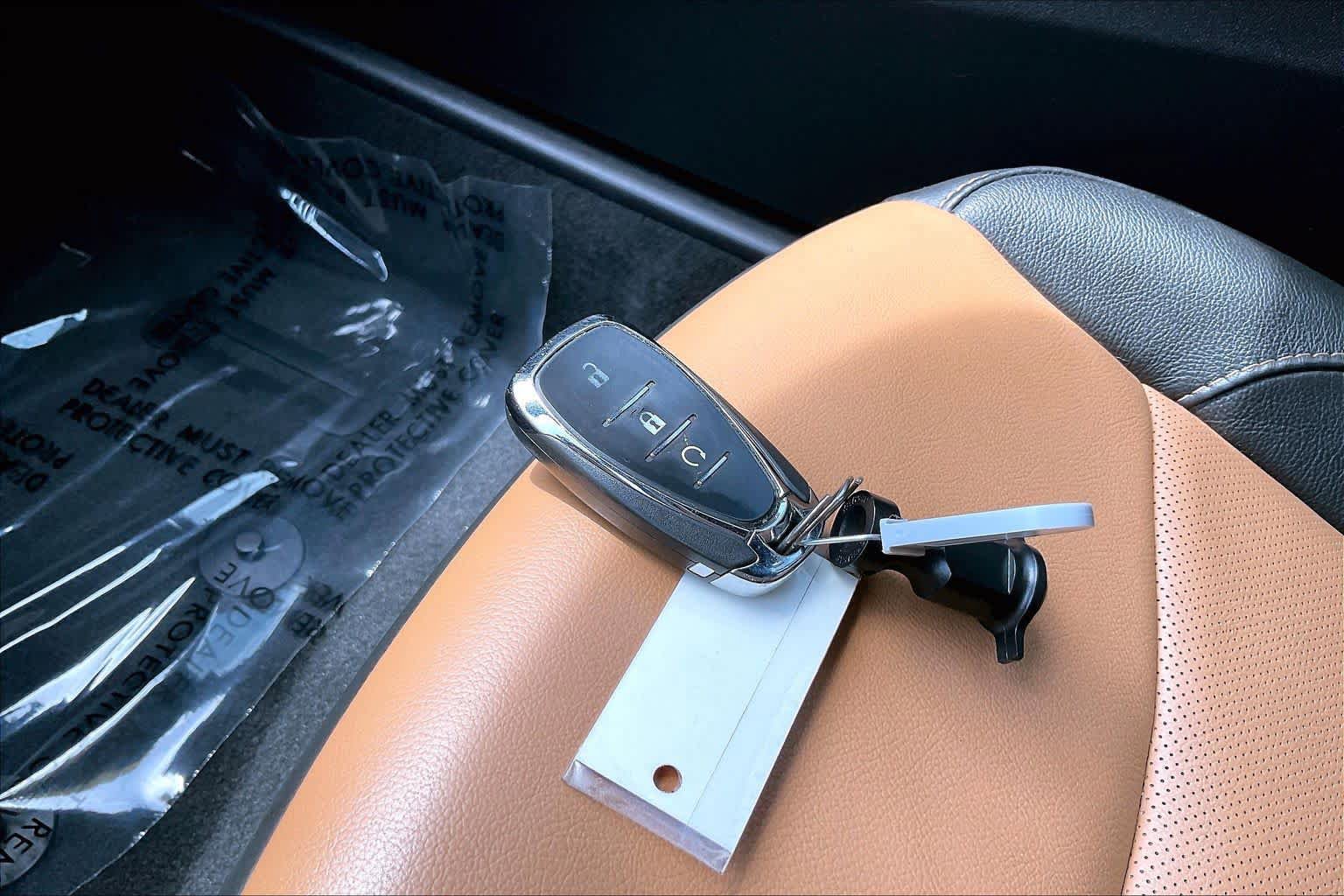 Used 2018 Chevrolet Volt Premier w/ Driver Confidence Package FWD image 11