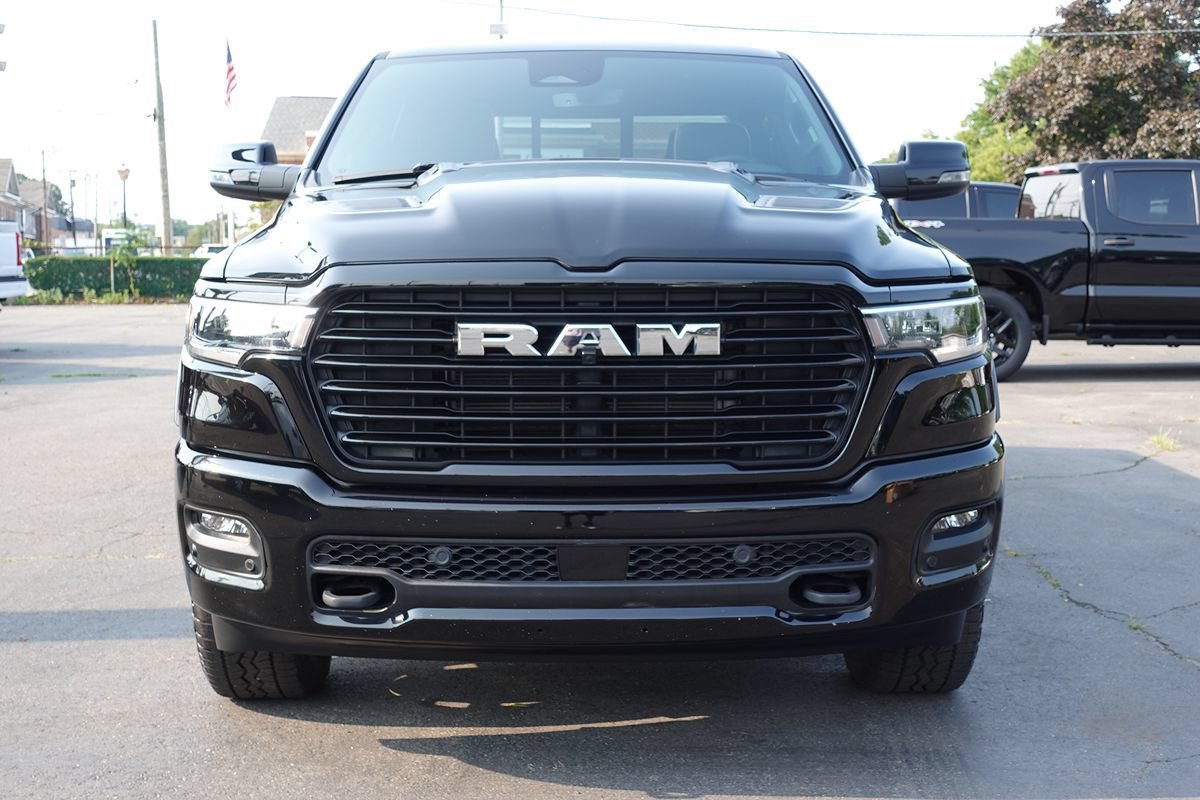 Used 2025 RAM 1500 Laramie w/ Sport Appearance Package AWD/4WD image 5