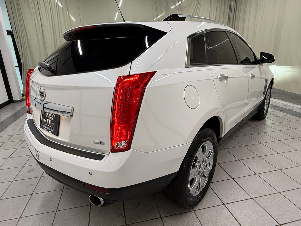 Used 2016 Cadillac SRX Luxury w/ Driver Awareness Package FWD image 5