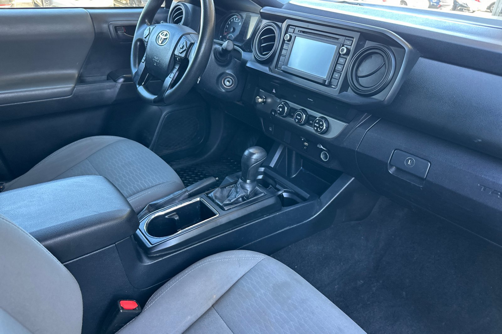 Used 2019 Toyota Tacoma 2WD Access Cab image 14