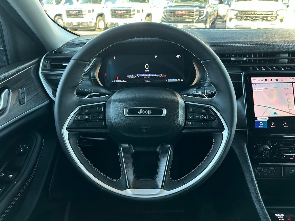 Used 2023 Jeep Grand Cherokee Limited image 20