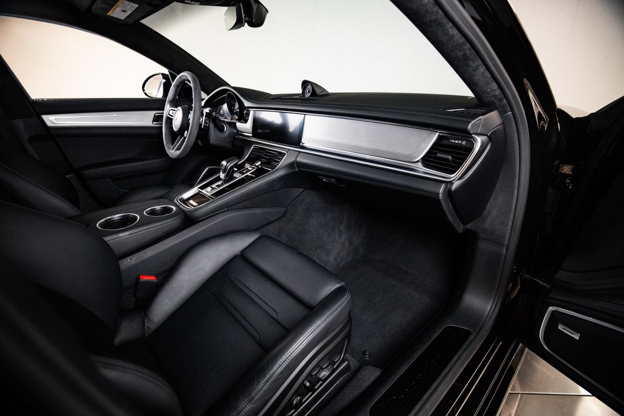 Certified 2023 Porsche Panamera GTS AWD/4WD image 28