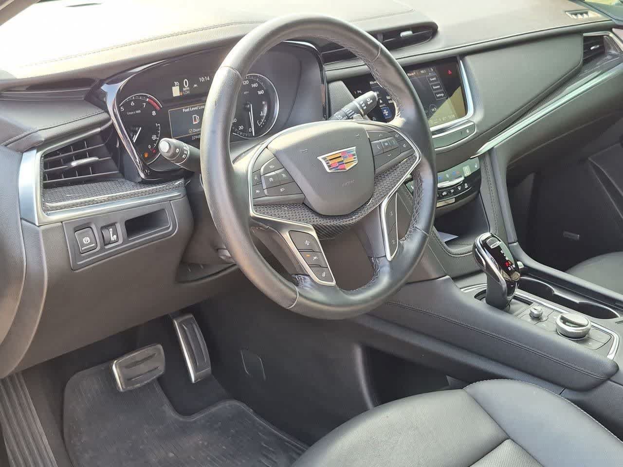 Used 2024 Cadillac XT5 Sportv w/ LPO, Red Accent Package AWD/4WD video 2