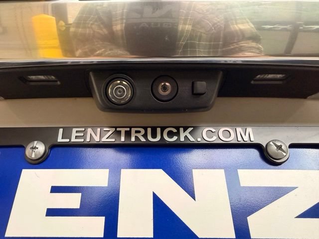 Used 2021 GMC Yukon Denali w/ Denali Premium Package AWD/4WD image 8