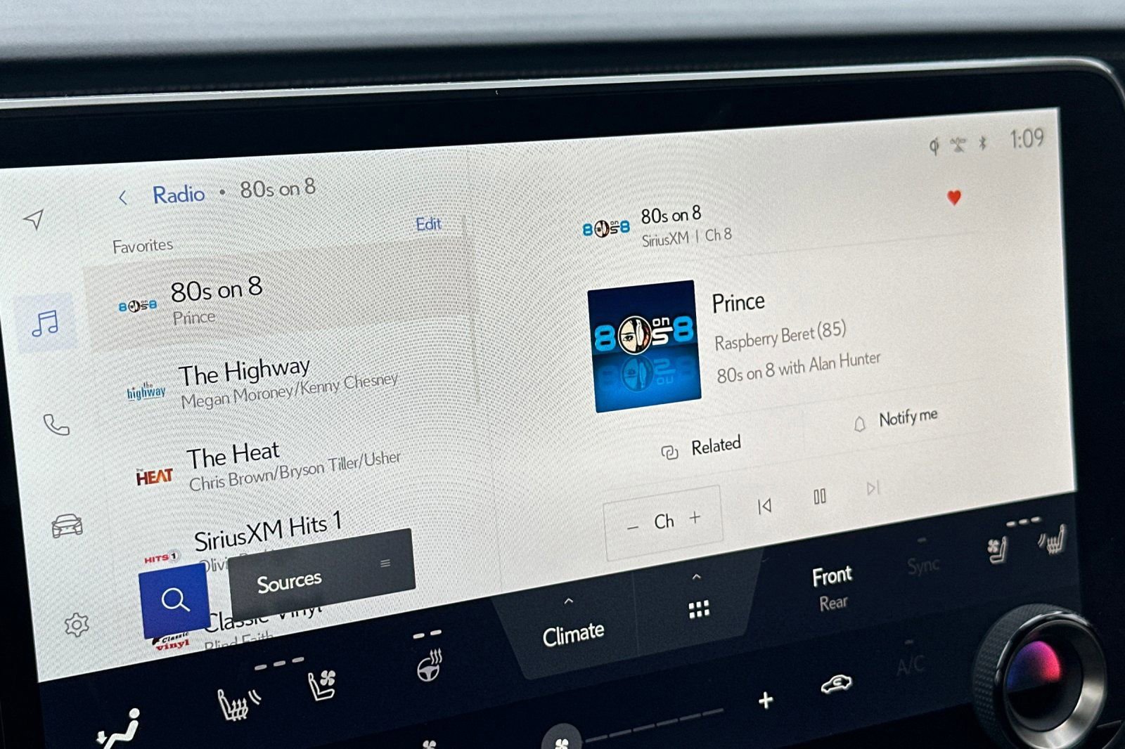 Certified 2024 Lexus RX 450h AWD w/ Luxury Package image 22