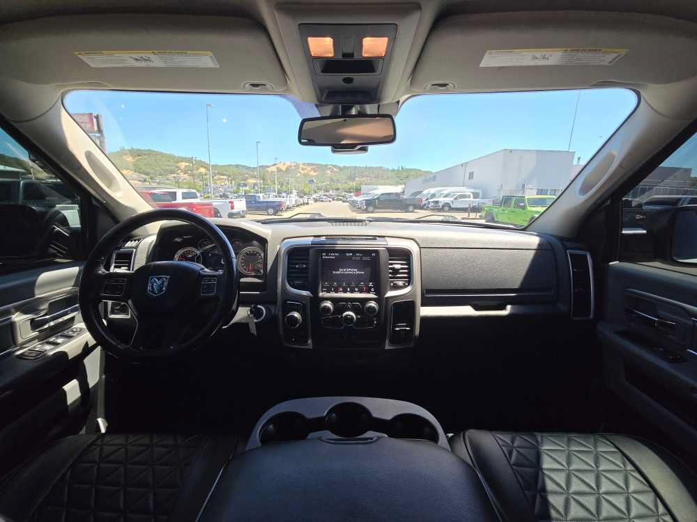 Used 2019 RAM 1500 Classic SLT w/ Luxury Group AWD/4WD image 15