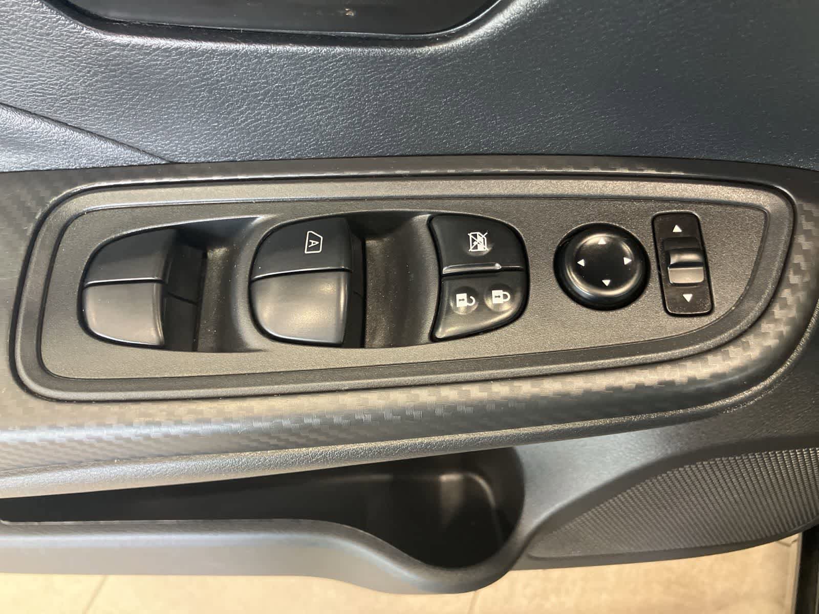 Used 2025 Nissan Versa S image 12