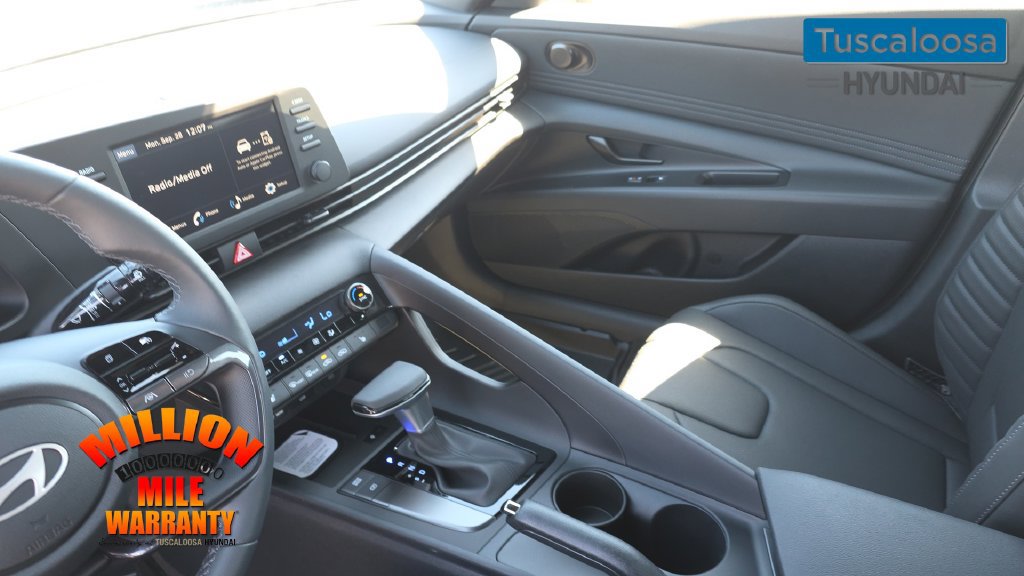 New 2026 Hyundai Elantra SEL Sport FWD image 22