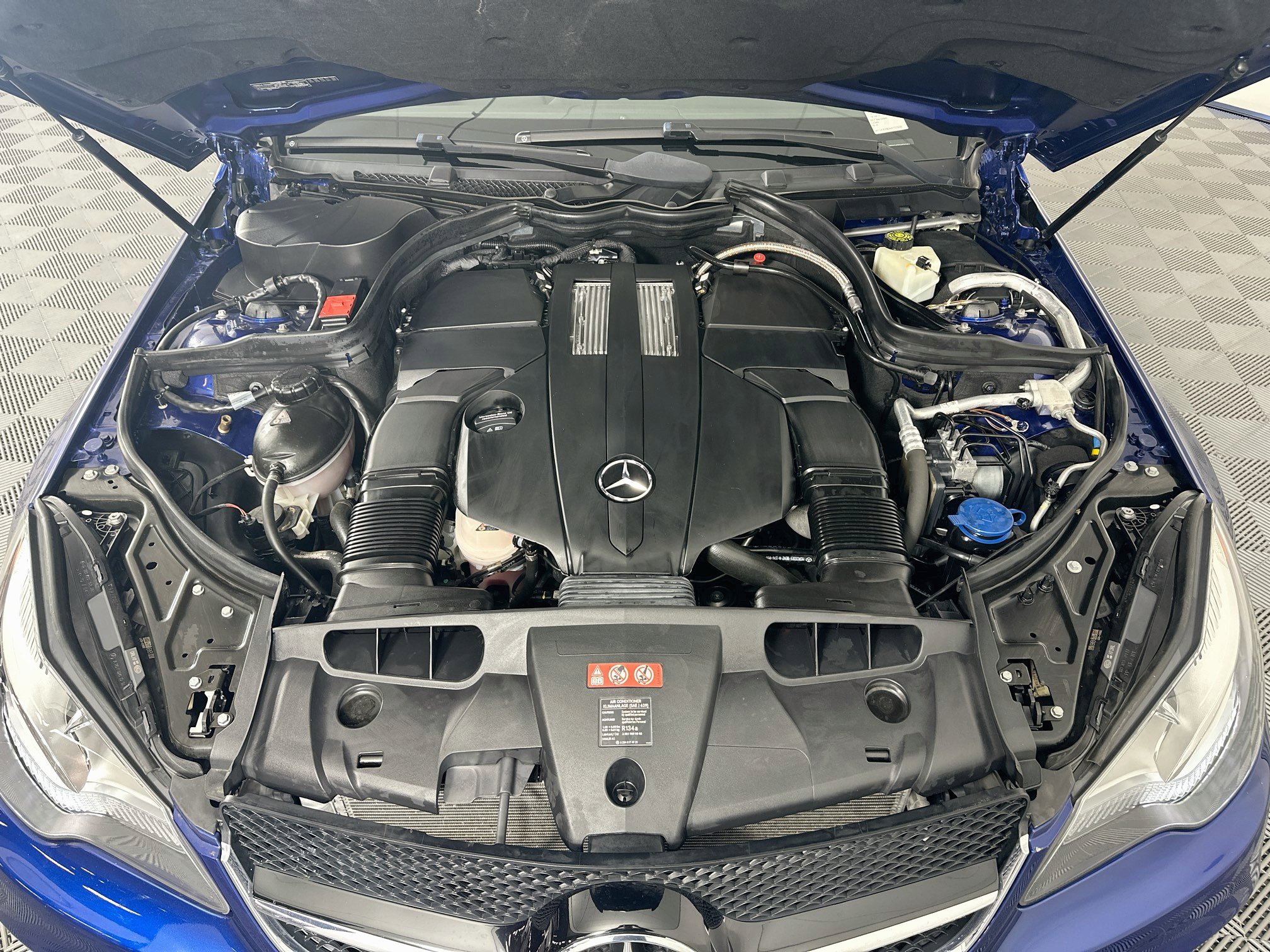 Used 2017 Mercedes-Benz E 400 Coupe image 32