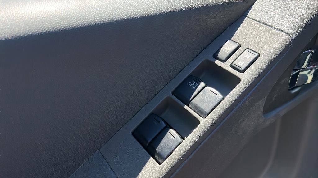 Used 2019 Nissan Frontier SV w/ Value Truck Package RWD image 12