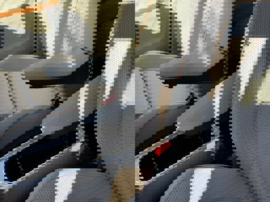 New 2025 Volkswagen ID. Buzz 1st Edition image 21