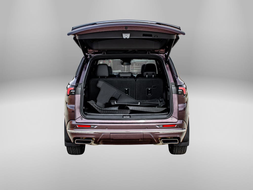 Used 2025 Buick Enclave Avenir w/ Trailering Package, 5000 lbs. image 7