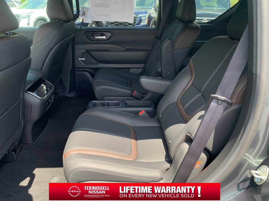 New 2026 Nissan Armada SL w/ Captain's Chari Seat Package AWD/4WD image 23