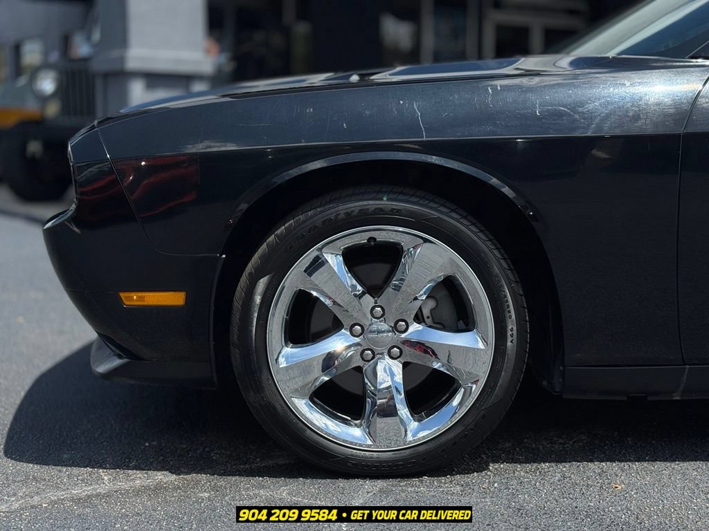 Used 2014 Dodge Challenger R/T Plus RWD image 16