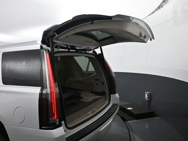 Used 2019 Cadillac Escalade Luxury image 28