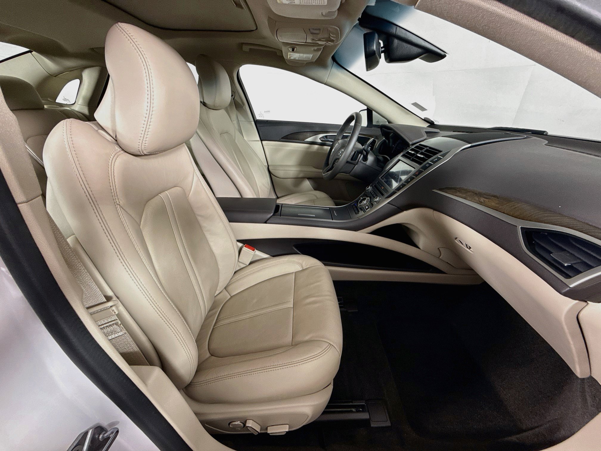 Used 2017 Lincoln MKZ Reserve w/ Technology Package FWD image 36