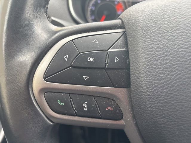 Used 2019 Jeep Cherokee Latitude Plus image 17