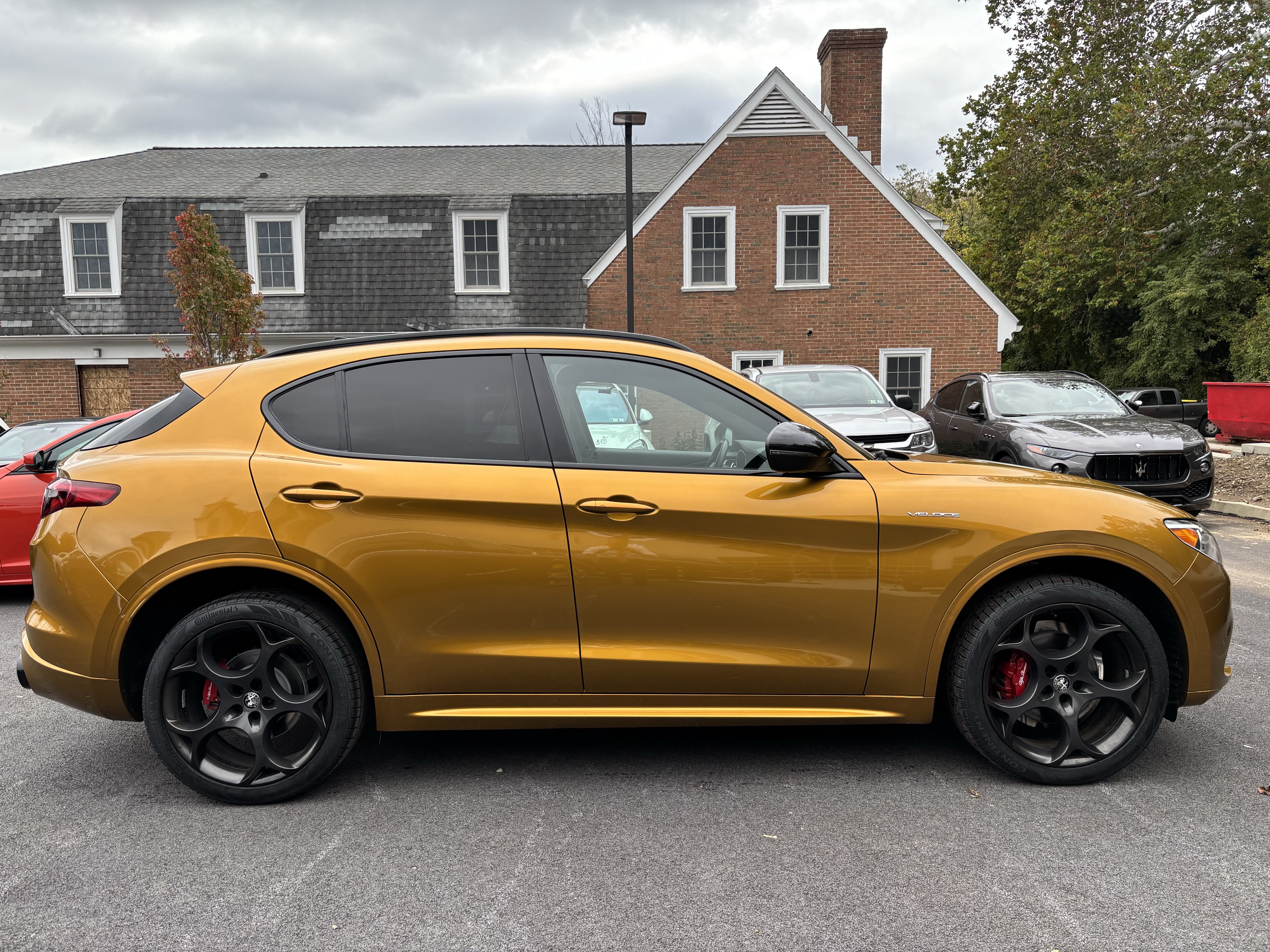 Used 2022 Alfa Romeo Stelvio Veloce AWD/4WD image 6