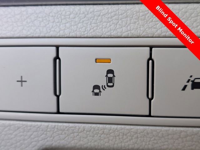 Used 2022 Hyundai Palisade Limited image 32