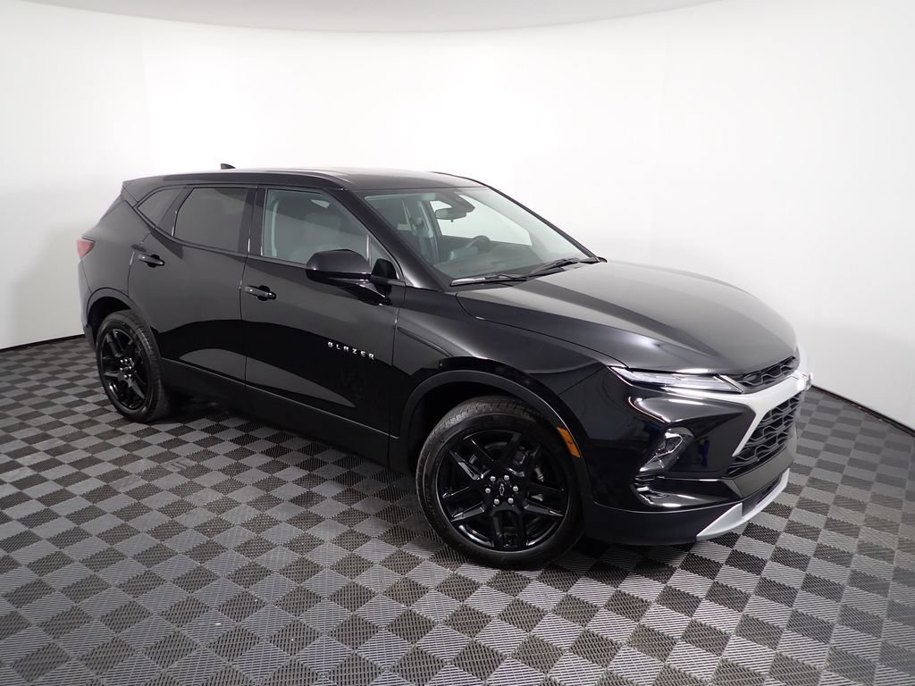 New 2026 Chevrolet Blazer LT w/ LPO, Floor Liner Package AWD/4WD image 8