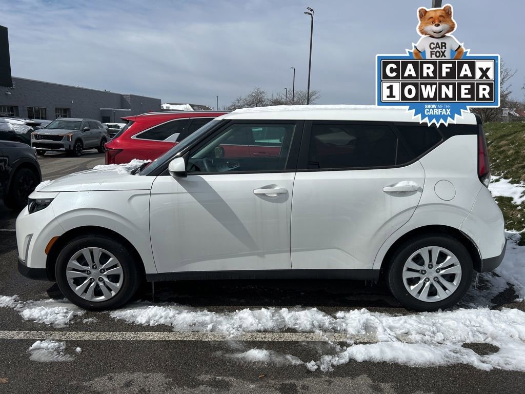 Used 2023 Kia Soul LX image 4