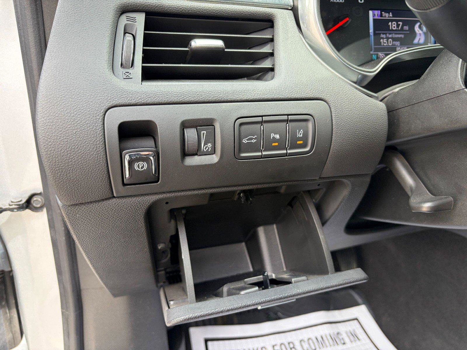 Used 2017 Chevrolet Impala Premier FWD image 9