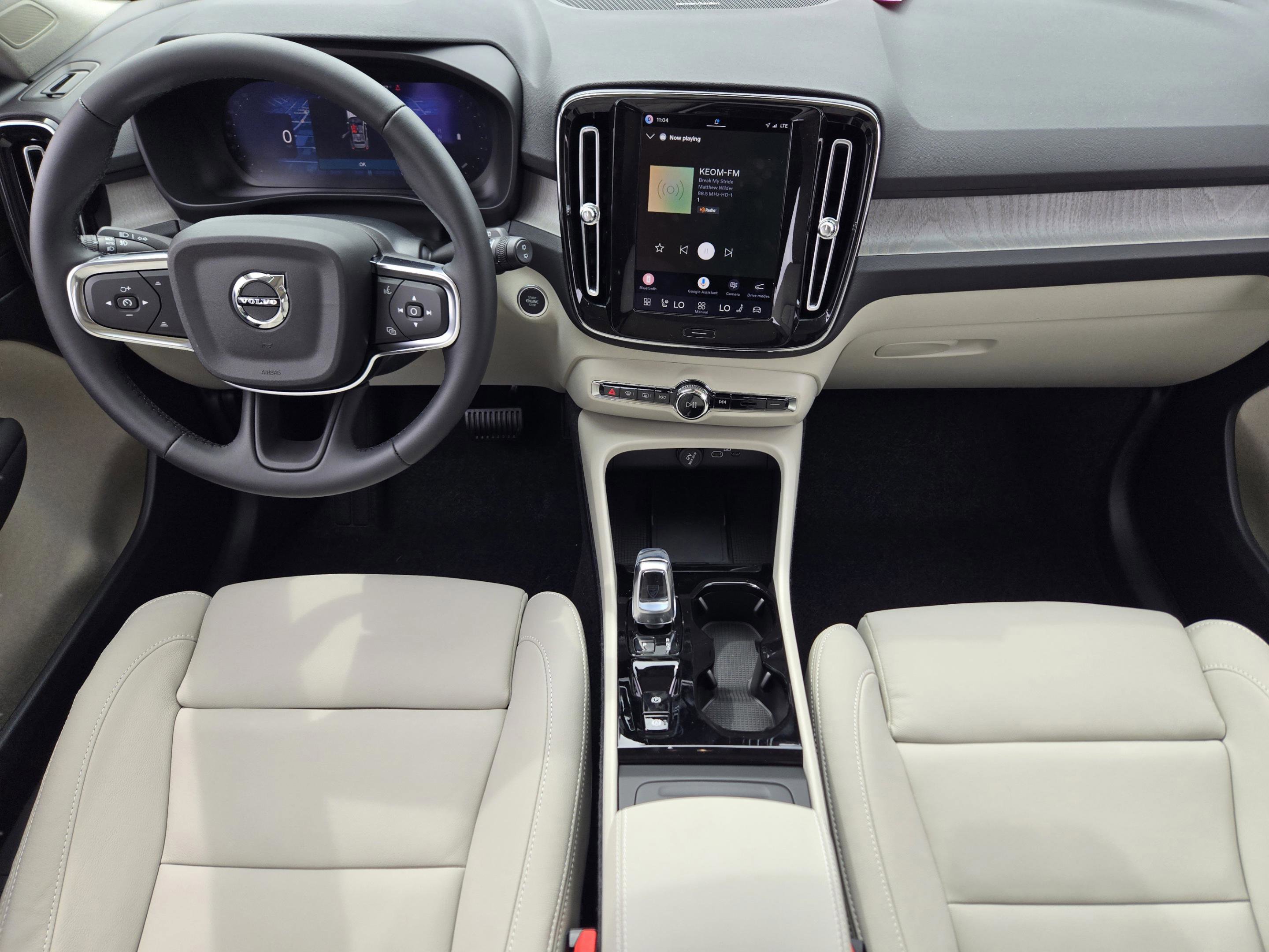 New 2026 Volvo XC40 B5 Ultra w/ Protection Package Premier AWD/4WD image 22