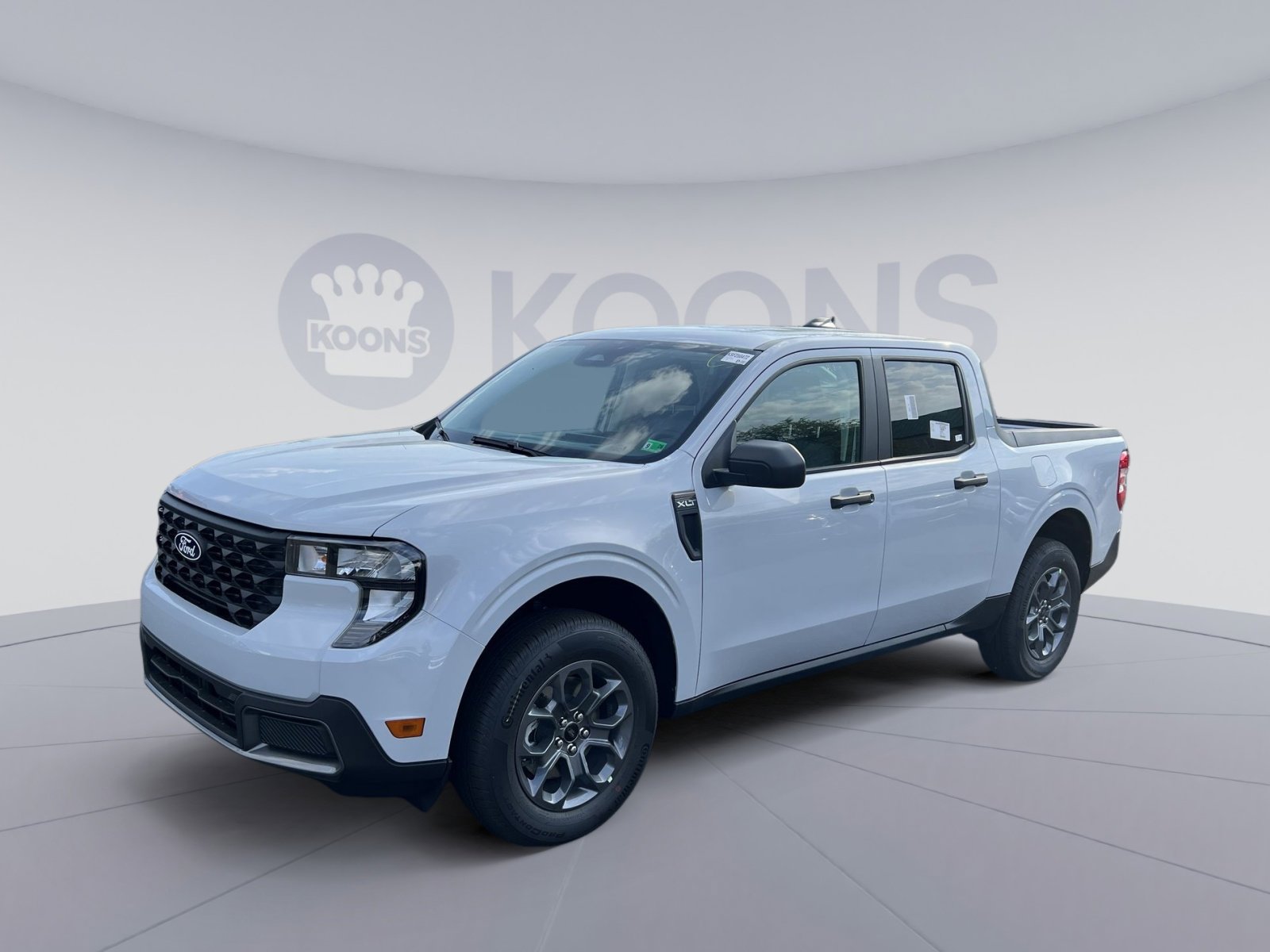 New 2025 Ford Maverick XLT w/ Equipment Group 302A